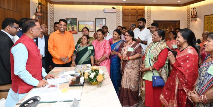 CM Vishnu: Women's groups will be responsible for the nutrition of infants...Women of self-help groups will now again operate ready-to-eat shops.